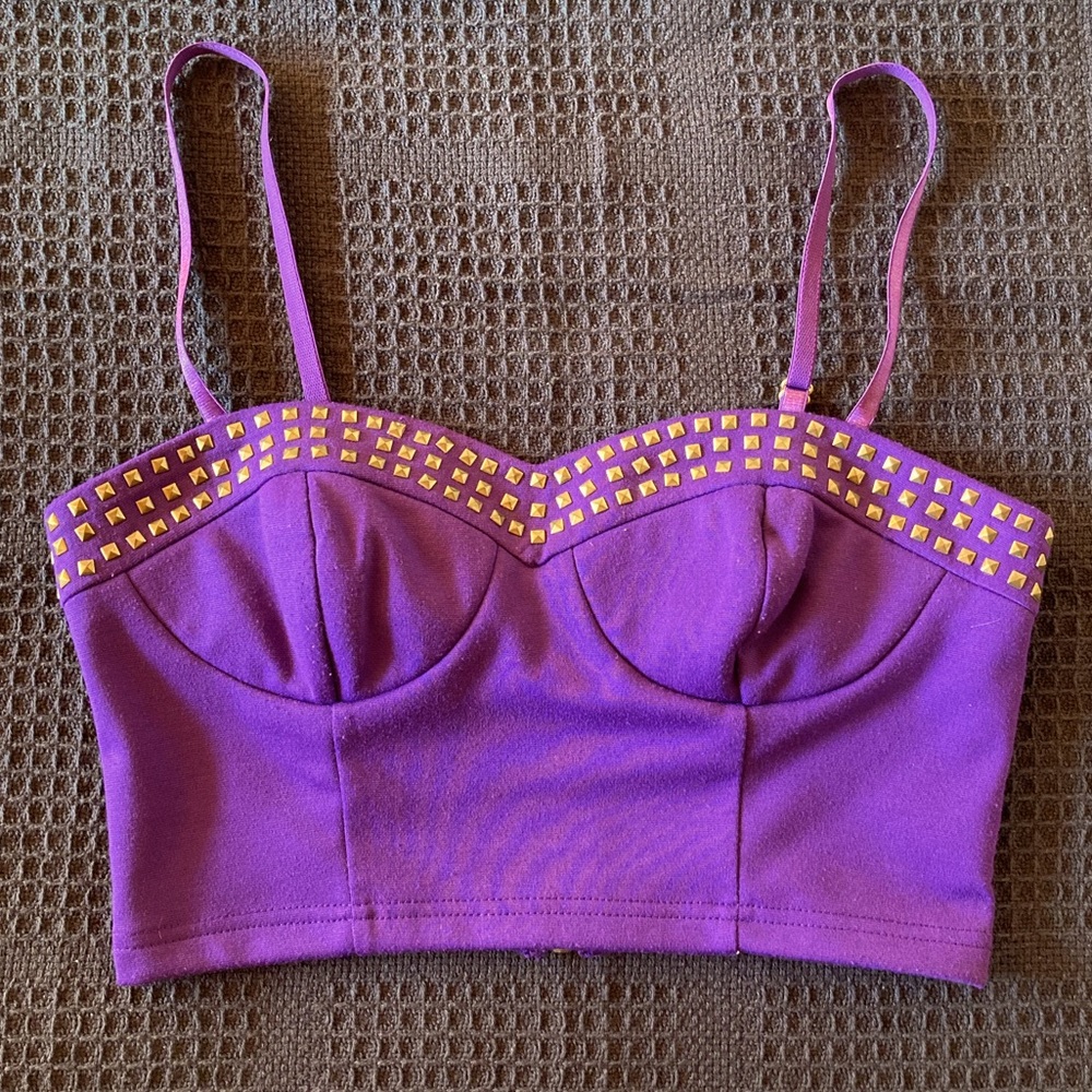 Detailed neckline bustier